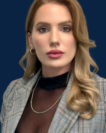 Portrait of Paige Oneschuk, Registered Provisional Psychologist.